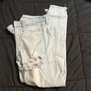 AE Light wash ripped high waisted Jeggings